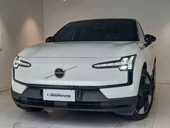 VOLVO EX30 69 KW ELÉTRICO PLUS